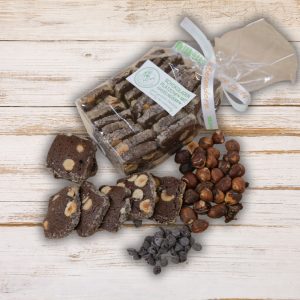 Schokoladenplätzchen mit Haselnüssen